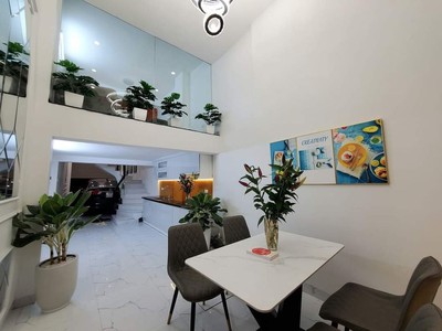 Bán nhà mặt phố đại la , 53m x 7 tầng , giá 36 tỷ 0