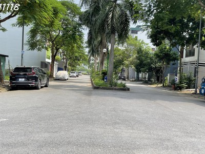 Bán nhà khu đấu giá thanh am thượng thanh,ô tô tránh,vỉa hè 4m,79m 6t,13 tỷ 0