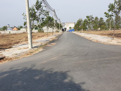 Đất nền thổ cư ngay trung tâm đức hòa giá 1.6 tỷ/nền,có hỗ trợ trả chậm,đầu tư sẽ loi 6