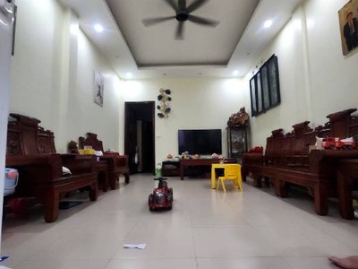 Nhà đẹp cầu giấy -  gần phố - gần bãi gửi ô tô - 2 thoáng   tiện ích ngập tràn 0