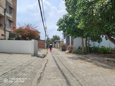 Nợ nh bán gấp đất 10x22m hxh vườn lài gần cầu sắt an phú đông, 25tr/m2 0
