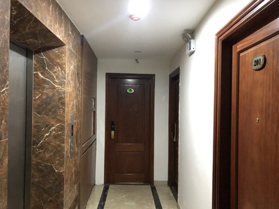Tòa chdv 10t x 153m2, 21 phòng, thang máy. mặt p.lạc long quân, giá 43 tỷ. 2