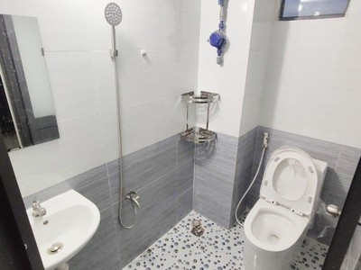 Cuối tháng này mình cần pass phòng ở vườn lài  cuối nguyễn thái sơn 4