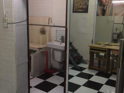 Bán gấp căn tập thể tầng 1 phố Thái Thịnh, Đống Đa gần phố, ô tô đỗ cửa 42m2 giá 2.2 tỷ 1