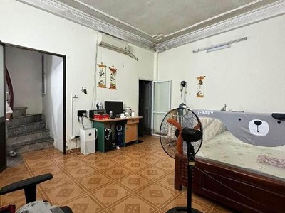 NHÀ DÂN XÂY CHẮC CHẮN - VỊ TRÍ SIÊU HIẾM - GẦN PHỐ - Gần ôtô cực kỳ thuận tiện,  4.5 tỷ 1