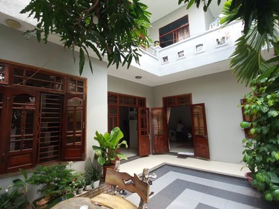 Căn biệt thự cách resor furama 100m, ra biển 100m, căn nhà cây trái sân vưn tuyệt đẹp.. 0