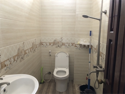 Cho thuê mặt bằng 100m2 kính đẹp đường lê quang định, tpvt 3