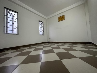 Bán nhà ngọc lâm, long êbin.45m 5t, mt4,5m ô ôtlô góc, kinh doanh.7,3 tỷ 2