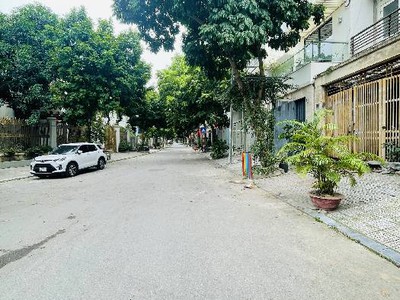 Liền kề văn phú hoàn thiện đẹp 90m mt 4.5 m 5 tầng phân lô vỉa hè kinh doanh 13 tỷ 5 0