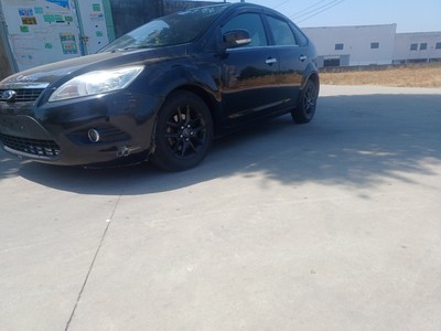 Ford Focus 1.8 AT 2009 5