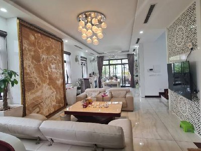 Bán nhà biệt thự Starlake Tây Hồ Tây, thang máy, lô góc 3 thoáng dt 270m x 4t, Mt 10m giá 102 tỷ 0