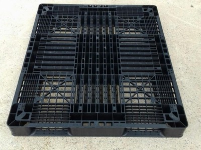 Pallet nhựa giá rẻ hot hot hot 4