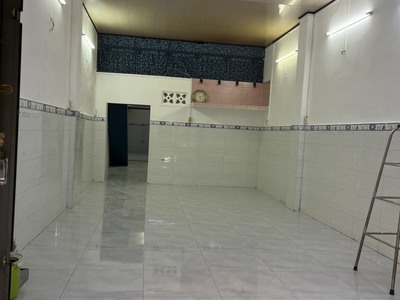 Cho thuê nhà mới sơn sửa trung tâm mặt tiền đường cao văn lầu, phường 2, quận 6 2