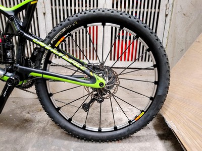 Xe Cannondale Trigger 27.5. Carbon một phuộc 9