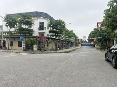 Bán nhà 5 tầng, thang máy, lô góc khu Trung Tâm Thương Mại Tiên Lữ, Hưng Yên, KD tốt 8