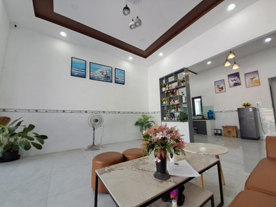Nhà đẹp gần biển mặt tiền đường Dương Vân Nga Vĩnh Hải Nha Trang giá chỉ 4tỷ200 1