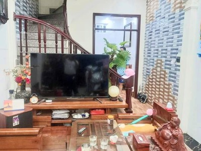 Cho thuê nhà Nguyễn Thị Định Cầu Giấy 50m 5T giá 25tr, ngõ ô tô tránh 0