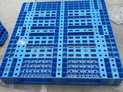 Đại lý phân phối pallet nhựa cũ tại Bình Thuận 2