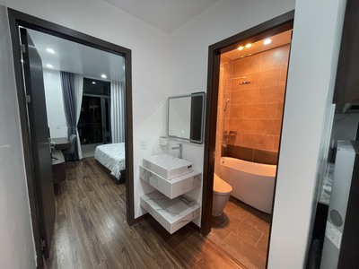 Cho thuê căn hộ 1 p.ngủ, p.khách riêng  50m2  tại Vinhomes Marina. 6