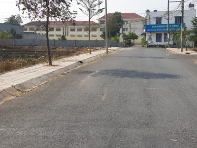 Bán đất thổ ngay trung tâm thị trấn Đức Hoà,trả 50 đến khi nhận sổ hồng 0