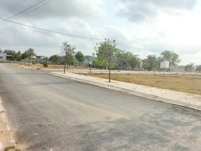 Bán đất thổ ngay trung tâm thị trấn Đức Hoà,trả 50 đến khi nhận sổ hồng 3