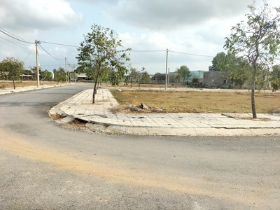 Bán đất thổ ngay trung tâm thị trấn Đức Hoà,trả 50 đến khi nhận sổ hồng 4