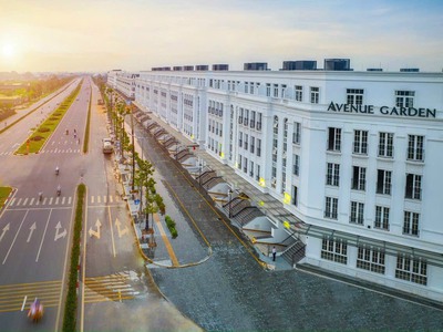 Bán ngoại giao lô góc 189m2 shophouse Avenue Garden Tây Thăng Long, sổ đỏ, nhận nhà luôn. 33 tỷ 3