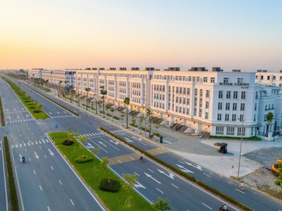 Bán ngoại giao lô góc 189m2 shophouse Avenue Garden Tây Thăng Long, sổ đỏ, nhận nhà luôn. 33 tỷ 6