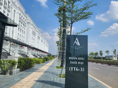 Bán ngoại giao lô góc 189m2 shophouse Avenue Garden Tây Thăng Long, sổ đỏ, nhận nhà luôn. 33 tỷ 7