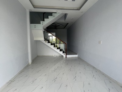 Bán Nhà Đẹp - Diện Tích Sử Dụng Hơn 150m  - Gần THE SOL CITY và Chợ HƯNG LONG 1