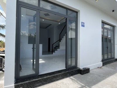 Bán Nhà Đẹp - Diện Tích Sử Dụng Hơn 150m  - Gần THE SOL CITY và Chợ HƯNG LONG 0