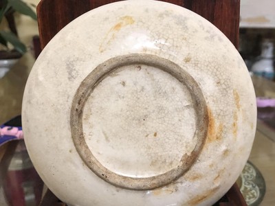 Đĩa Trúc lâm thất hiền xưa men rạn tự nhiên tặng chân nhựa để bàn/ bày tủ, đường kính 13,5 cm. Giá b 1