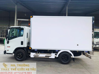 Isuzu QKR230 thùng bảo ôn 2024 1