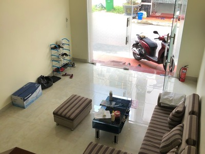 Cho thuê nhà phố Văn Cao, DT: 55m2 x 4 tầng, 5 phòng ngủ. 0