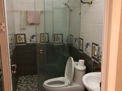 Cho thuê nhà phố Văn Cao, DT: 55m2 x 4 tầng, 5 phòng ngủ. 5