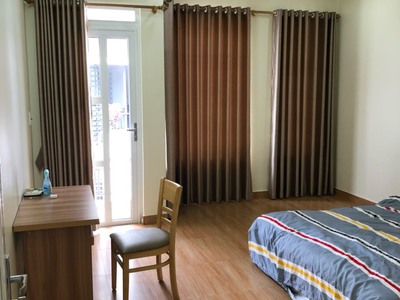 Cho thuê nhà phố Văn Cao, DT: 55m2 x 4 tầng, 5 phòng ngủ. 6