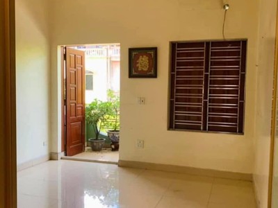Cho thuê nhà riêng Sở Dầu , Hồng Bàng . Ô tô để trong sân 1