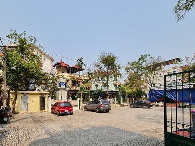 Tây Hồ- Đầu tư- Ngõ thông 7 chỗ vào nhà- 63m sổ đỏ vuông- 5.6 tỷ 0