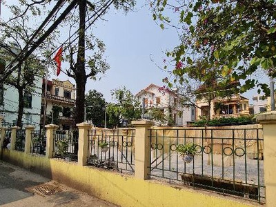 Tây Hồ- Đầu tư- Ngõ thông 7 chỗ vào nhà- 63m sổ đỏ vuông- 5.6 tỷ 1