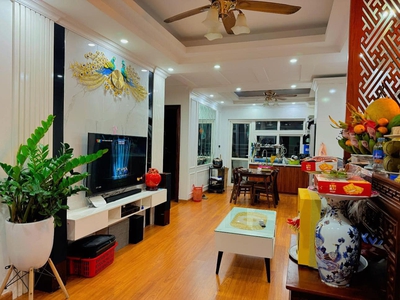 Tôi cần bán căn hộ chung cư 3PN khu đô thị Kim Văn Kim Lũ 1