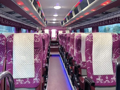 Cần bán xe Hyundai 47 chỗ 1