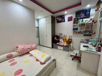  hot   bán căn nguyên đức cảnh 3 lầu ,full nội thất giá chỉ 5,4 tỷ 6