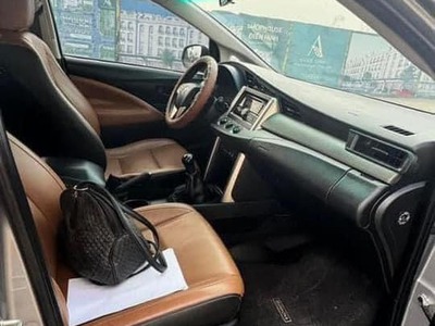INNOVA 2.0E cuối 2019 số sàn màu bạc biển 30/5 số rất đẹp 5