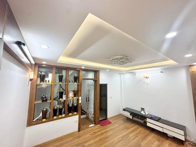 Bán nhà  5 tầng - nhà đẹp long lanh - ô tô tránh cách 50m - nội thất giường tủ bàn ghế siêu đẹp. 0