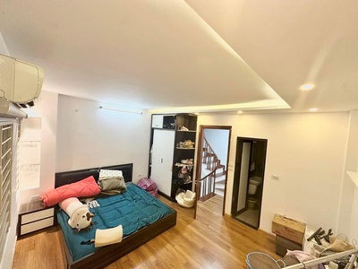 Bán nhà  5 tầng - nhà đẹp long lanh - ô tô tránh cách 50m - nội thất giường tủ bàn ghế siêu đẹp. 2