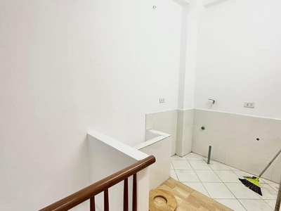 Bán nhà  5 tầng - nhà đẹp long lanh - ô tô tránh cách 50m - nội thất giường tủ bàn ghế siêu đẹp. 4