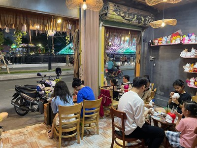 Sang nhượng mặt bằng mặt tiền hoàng văn thụ cần thơ nhìn xéo thấy cầu đường nguyễn trãi 0