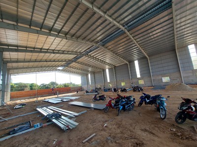 Cho thuê 1.500m2 XƯỞNG Mới Bến cát giá 60.000đ/m2 1