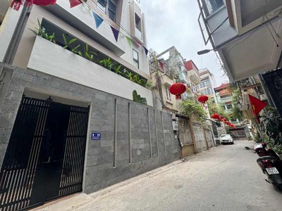 Bán nhà phố nguyễn văn cừ- ô tô tránh, đỗ ngày đêm, dt: 33m, giá: 6,6 tỷ. 0