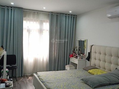Nhỉnh 5 tỷ. ngõ nông. hoàng hoa thám, ba đình, 38m2, 5 tầng, 4 pn, về ở ngay 4